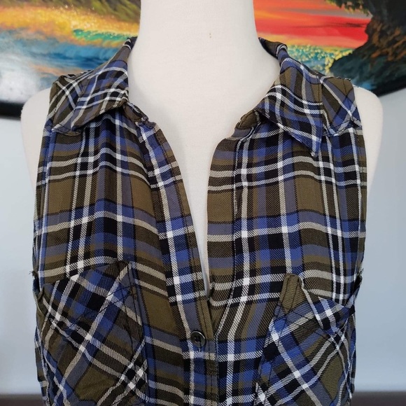 Rock & Republic Plaid Sleeveless - Picture 6 of 8
